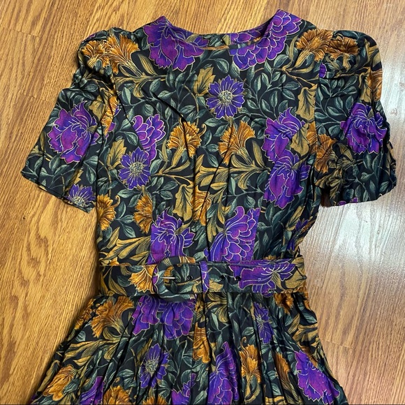 Vintage 90’s Floral Dress Belted Short Sleeve Dress 90’s does 50’s Size Small - Picture 5 of 13